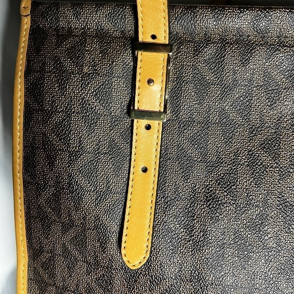 Michael Kors Darien Brown Monogram Medium Logo Tote - Picture 5 of 10